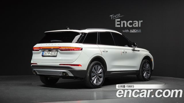 Lincoln Corsair 2.0 Reserve AWD 2022 — фото 2