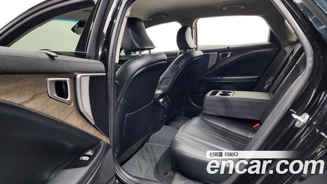 Kia K8 2.5 Gasoline 2WD Noblesse 2022 — фото 11