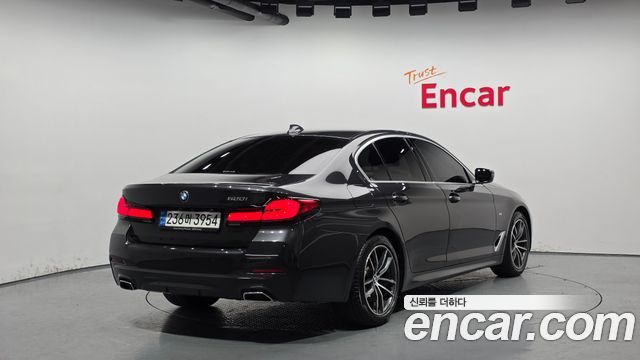 BMW 5 Series (G30) 520i M Sport 2022 — фото 2