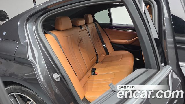 BMW 5 Series (G30) 520i M Sport 2022 — фото 16