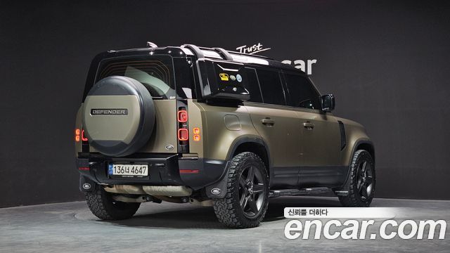 Land Rover Defender (L663) 110 D300 HSE 2022 — фото 2