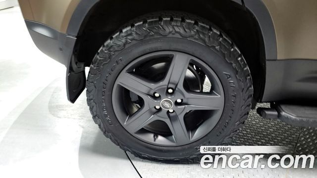 Land Rover Defender (L663) 110 D300 HSE 2022 — фото 5