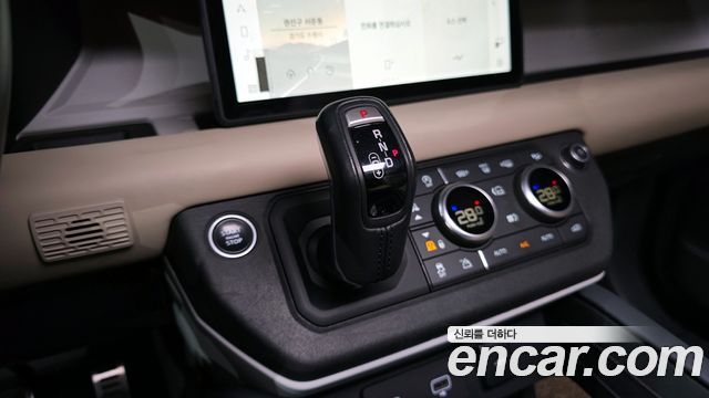 Land Rover Defender (L663) 110 D300 HSE 2022 — фото 9