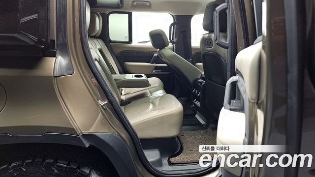 Land Rover Defender (L663) 110 D300 HSE 2022 — фото 12