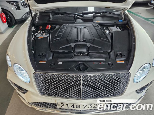Bentley Bentayga 4.0 V8 2021 — фото 24