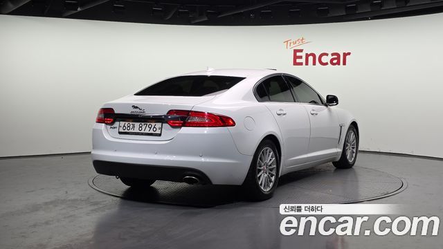 Jaguar XF 2.2D Luxury X250 2015 — фото 2