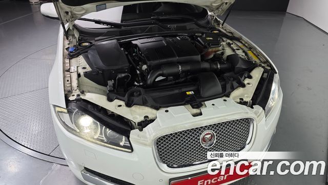 Jaguar XF 2.2D Luxury X250 2015 — фото 6