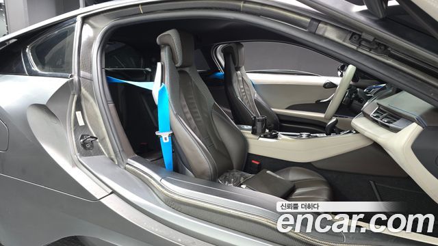 BMW i8 Coupe 2016 — фото 10