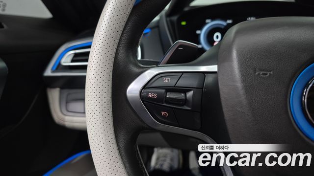 BMW i8 Coupe 2016 — фото 17