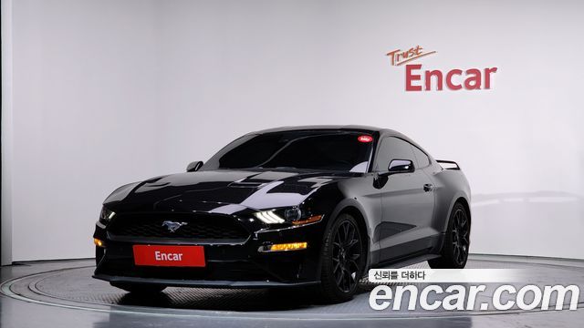 Ford Mustang Coupe