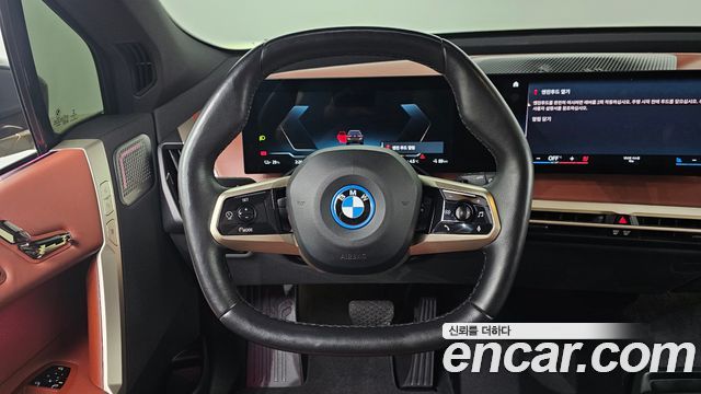BMW iX xDrive40 First Edition 2022 — фото 13
