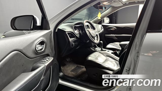 Jeep Cherokee (KL) 2.4 Longitude AWD 2019 — фото 12