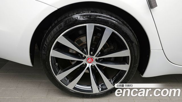 Jaguar XJ 3.0D XJ50 LWB X351 2019 — фото 5