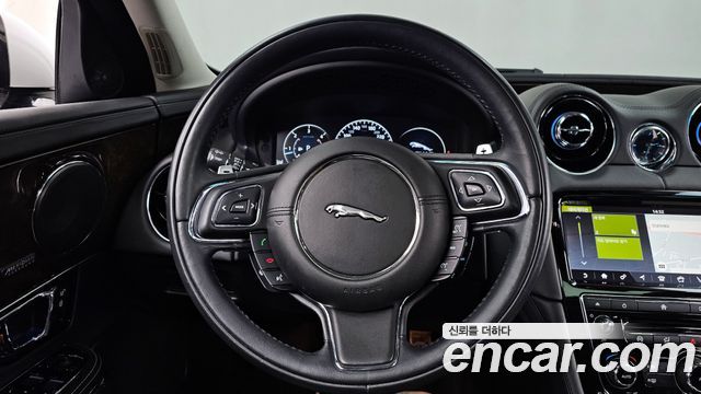 Jaguar XJ 3.0D XJ50 LWB X351 2019 — фото 13