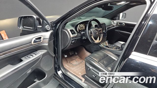 Jeep Grand Cherokee 3.0 Diesel Overland WK2 2017 — фото 10