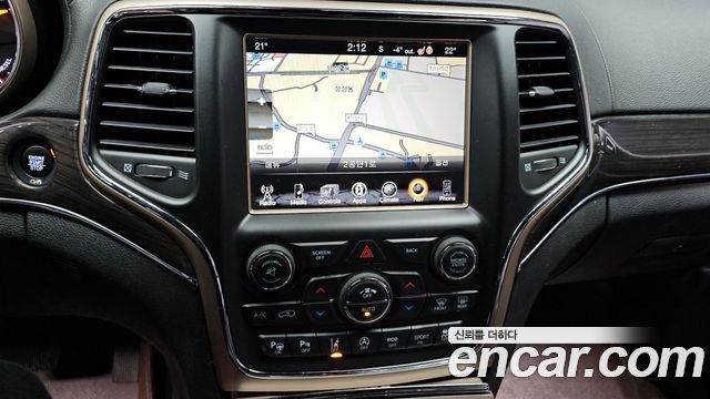 Jeep Grand Cherokee 3.0 Diesel Overland WK2 2017 — фото 15