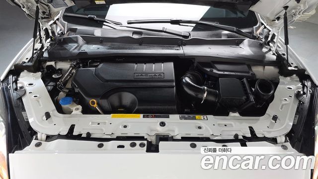 Jaguar E-PACE R250 R-Dynamic SE 2018 — фото 6