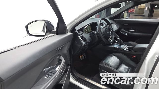 Jaguar E-PACE R250 R-Dynamic SE 2018 — фото 11