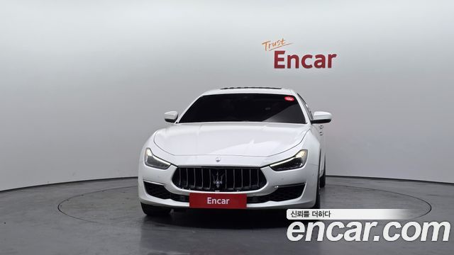 Maserati Ghibli 3.0 GranLusso 3rd 2020 — фото 3