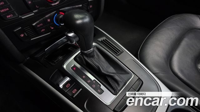 Audi A4 2.0 TFSI B8 2011 — фото 9