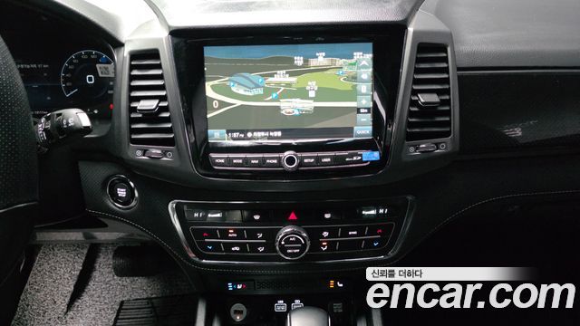 KG Mobility (SsangYong) Rexton Sports Khan Diesel 2.2 4WD Prestige 2023 — фото 14