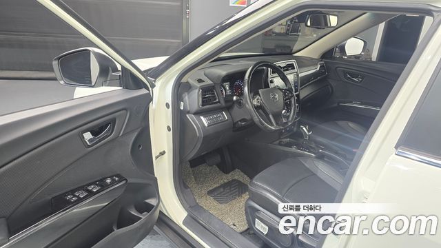 KG Mobility (SsangYong) Very New Tivoli Gasoline 1.5 2WD V3 2022 — фото 10