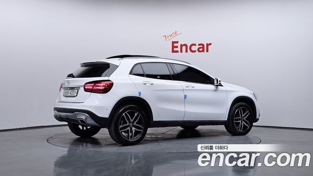 Mercedes-Benz GLA-Class (X156) GLA220 Premium 2019 — фото 2