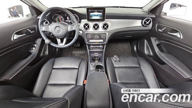 Mercedes-Benz GLA-Class (X156) GLA220 Premium 2019 — фото 7