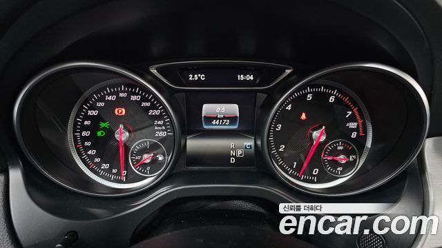 Mercedes-Benz GLA-Class (X156) GLA220 Premium 2019 — фото 8