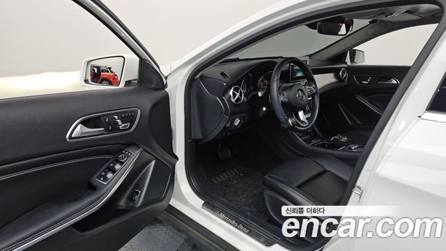 Mercedes-Benz GLA-Class (X156) GLA220 Premium 2019 — фото 10