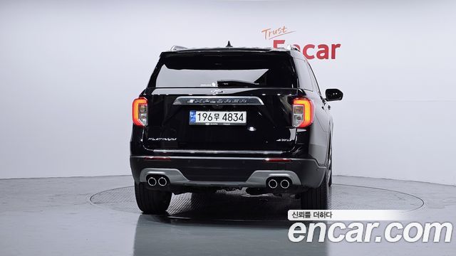 Ford Explorer (VI) 3.0 Platinum 4WD 2023 — фото 4
