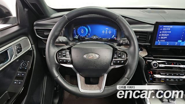 Ford Explorer (VI) 3.0 Platinum 4WD 2023 — фото 13