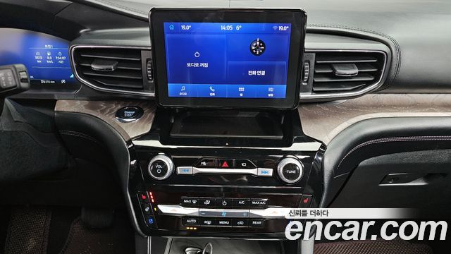 Ford Explorer (VI) 3.0 Platinum 4WD 2023 — фото 15