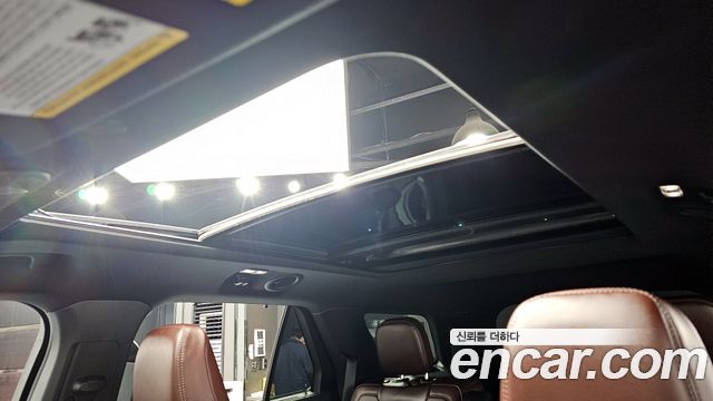 Ford Explorer (VI) 3.0 Platinum 4WD 2023 — фото 19