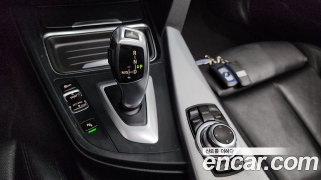 BMW 3 Series (F30) 320d xDrive Touring M Sport 2013 — фото 9