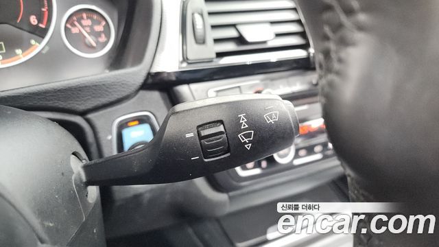 BMW 3 Series (F30) 320d xDrive Touring M Sport 2013 — фото 14