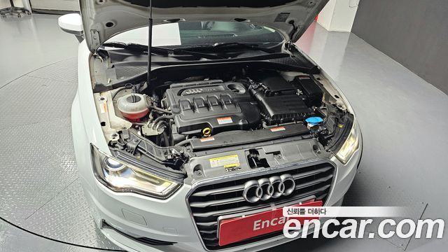 Audi A3 25 TDI Dynamic 8V 2015 — фото 6
