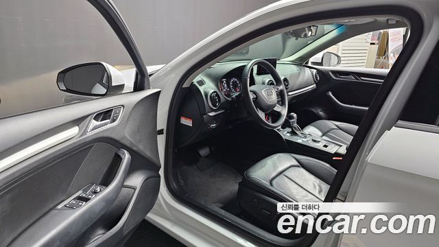Audi A3 25 TDI Dynamic 8V 2015 — фото 10