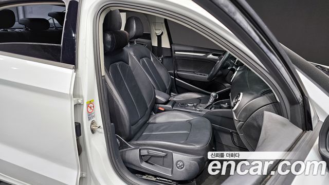 Audi A3 25 TDI Dynamic 8V 2015 — фото 12