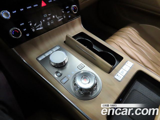 Genesis G80 (RG3) Gasoline 2.5 Turbo AWD 2025 — фото 17