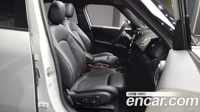 MINI Cooper S Countryman JCW 2nd 2022 — фото 11