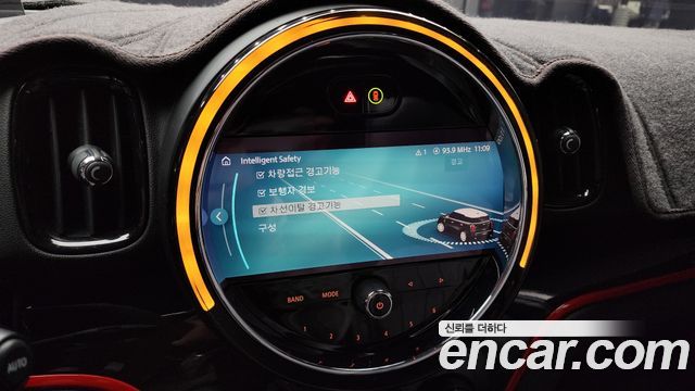 MINI Cooper S Countryman JCW 2nd 2022 — фото 17