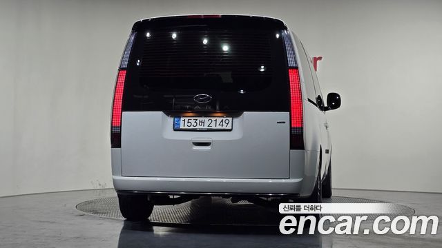 Hyundai Staria 4WD Lounge 9-Seater Inspiration 2023 — фото 4