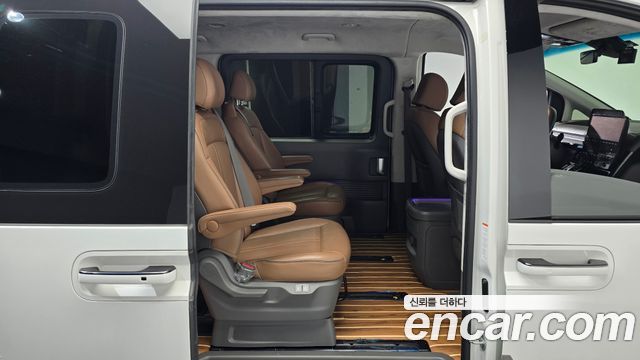 Hyundai Staria 4WD Lounge 9-Seater Inspiration 2023 — фото 16