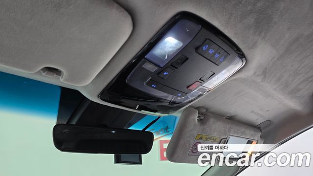 Hyundai Staria 4WD Lounge 9-Seater Inspiration 2023 — фото 22