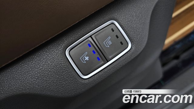 Hyundai Staria 4WD Lounge 9-Seater Inspiration 2023 — фото 23