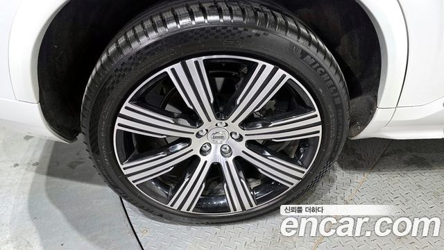 Volvo XC90 (II) B6 Ultimate Bright 2023 — фото 5