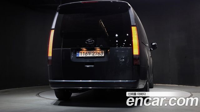 Hyundai Staria Lounge 9-Seater Prestige 2023 — фото 4