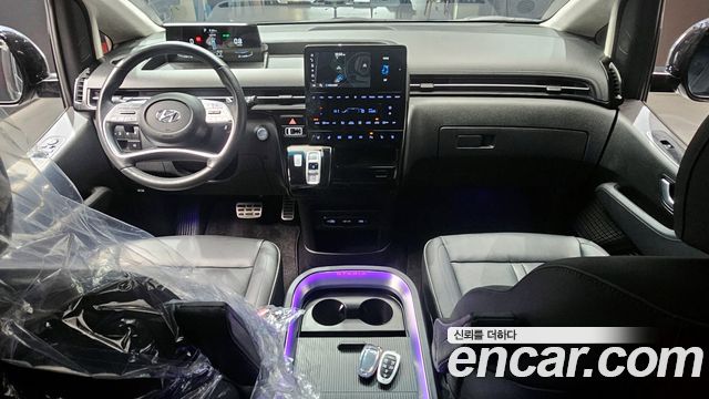 Hyundai Staria Lounge 9-Seater Prestige 2023 — фото 7