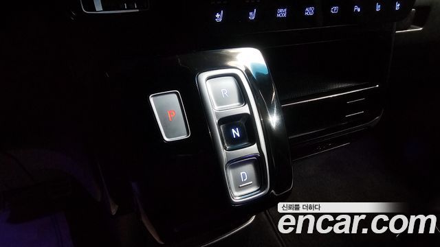 Hyundai Staria Lounge 9-Seater Prestige 2023 — фото 9